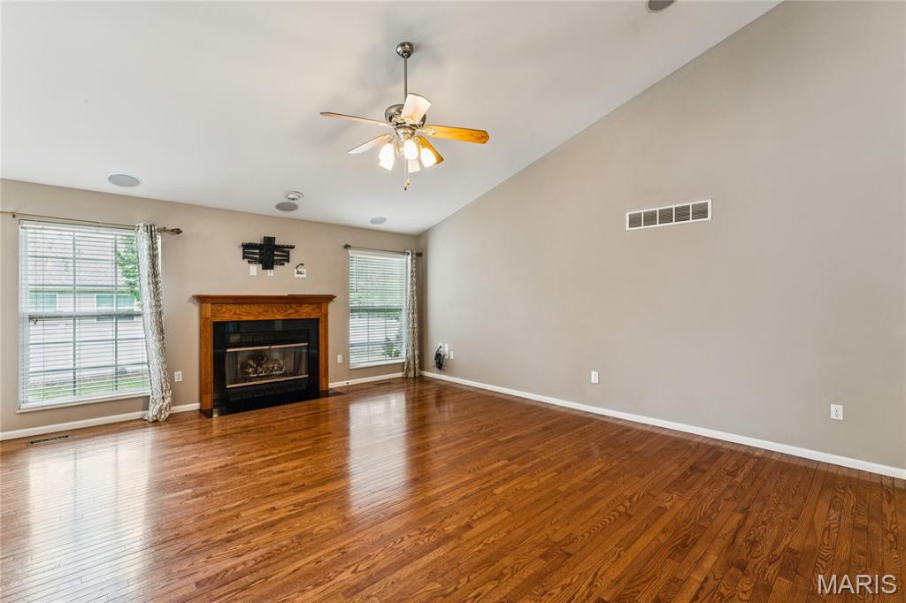 964 Prairie Crossing