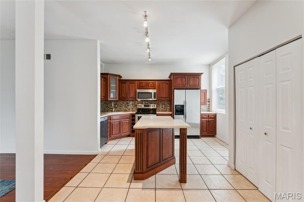 4324 W Pine Boulevard Unit: A