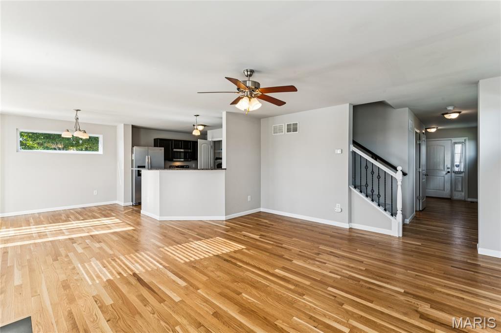 2502 London Lane