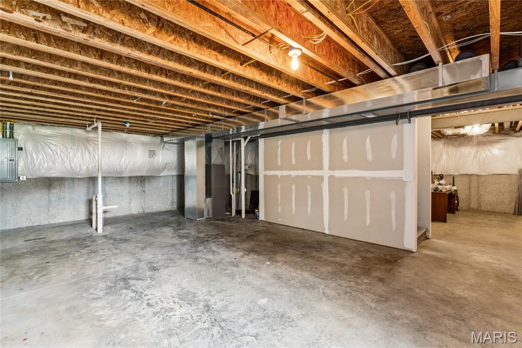 2502 London Lane