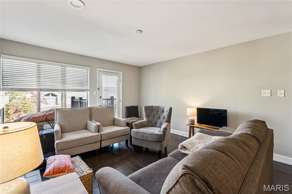 1717 Highview Circle Court