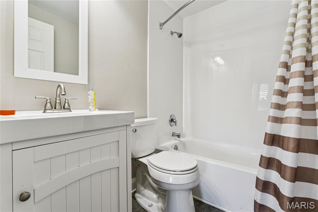 1717 Highview Circle Court