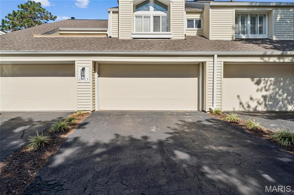 1717 Highview Circle Court