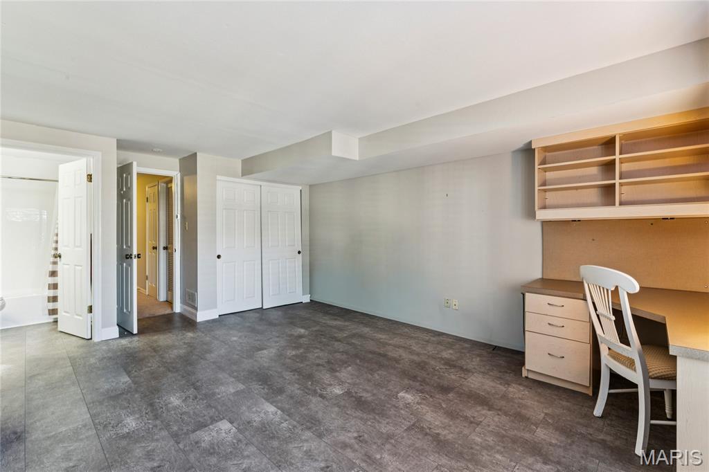 1717 Highview Circle Court