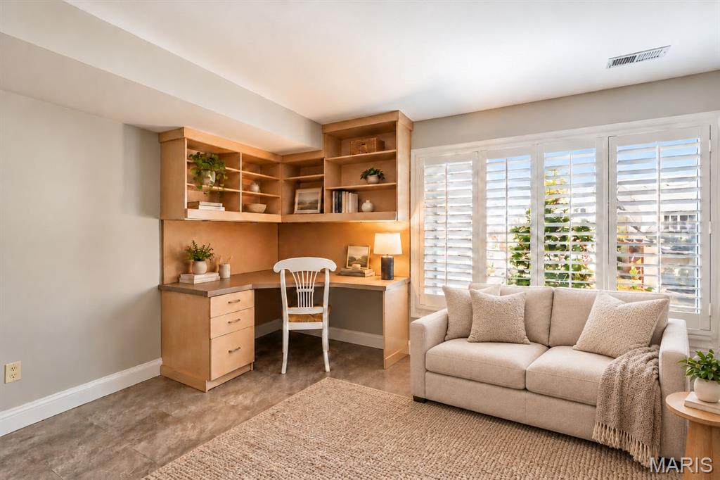 1717 Highview Circle Court