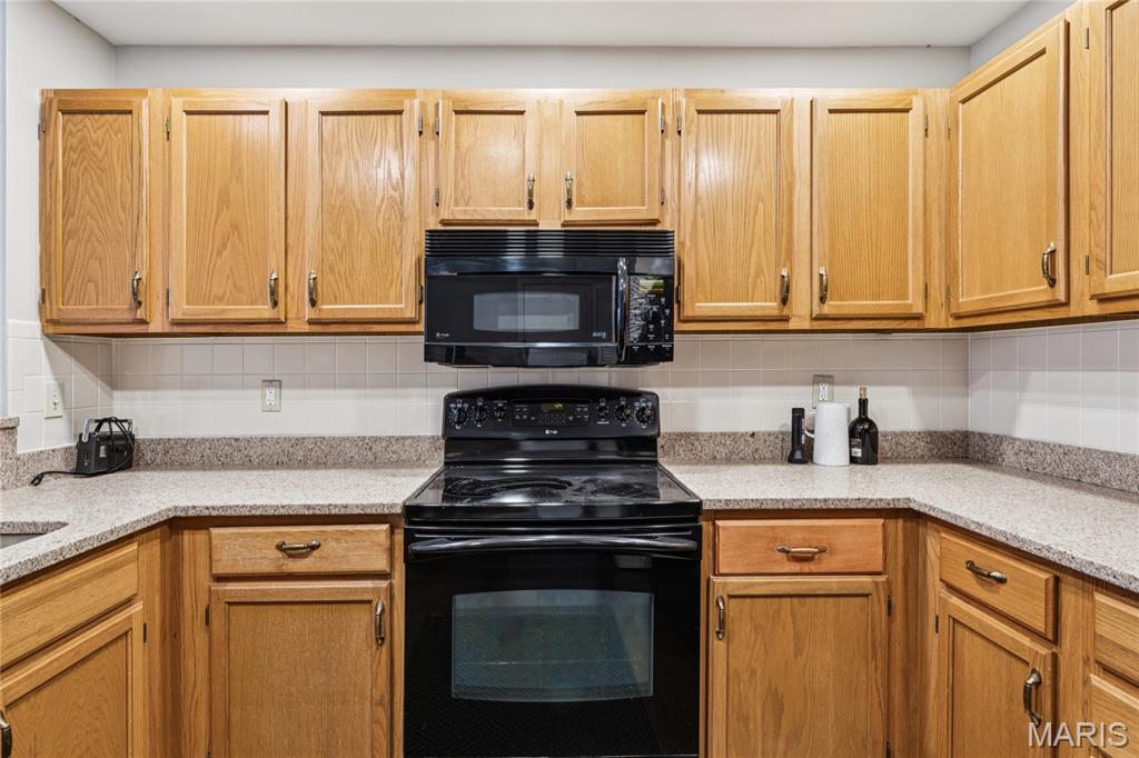 1717 Highview Circle Court