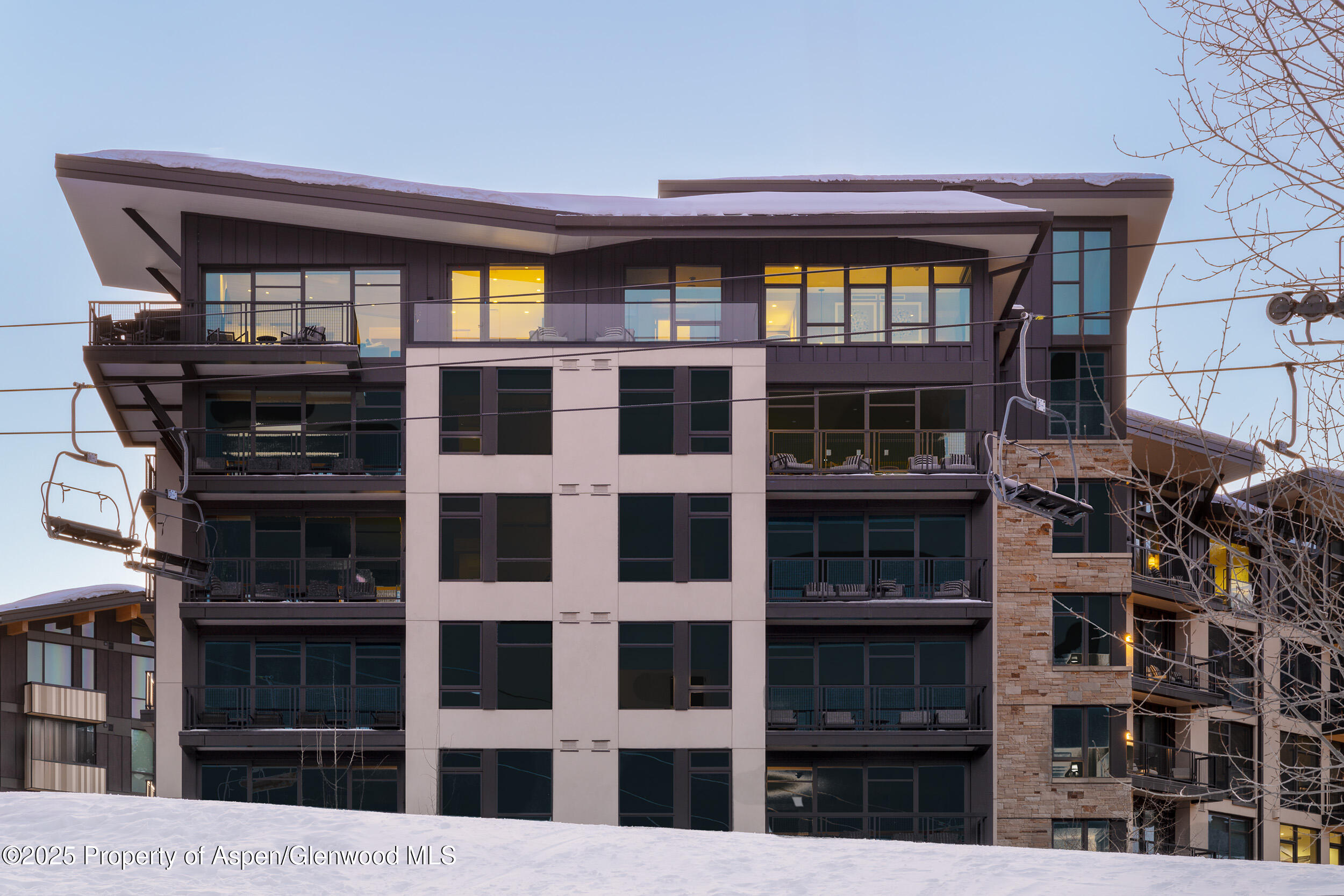 130 Wood Road, 651
