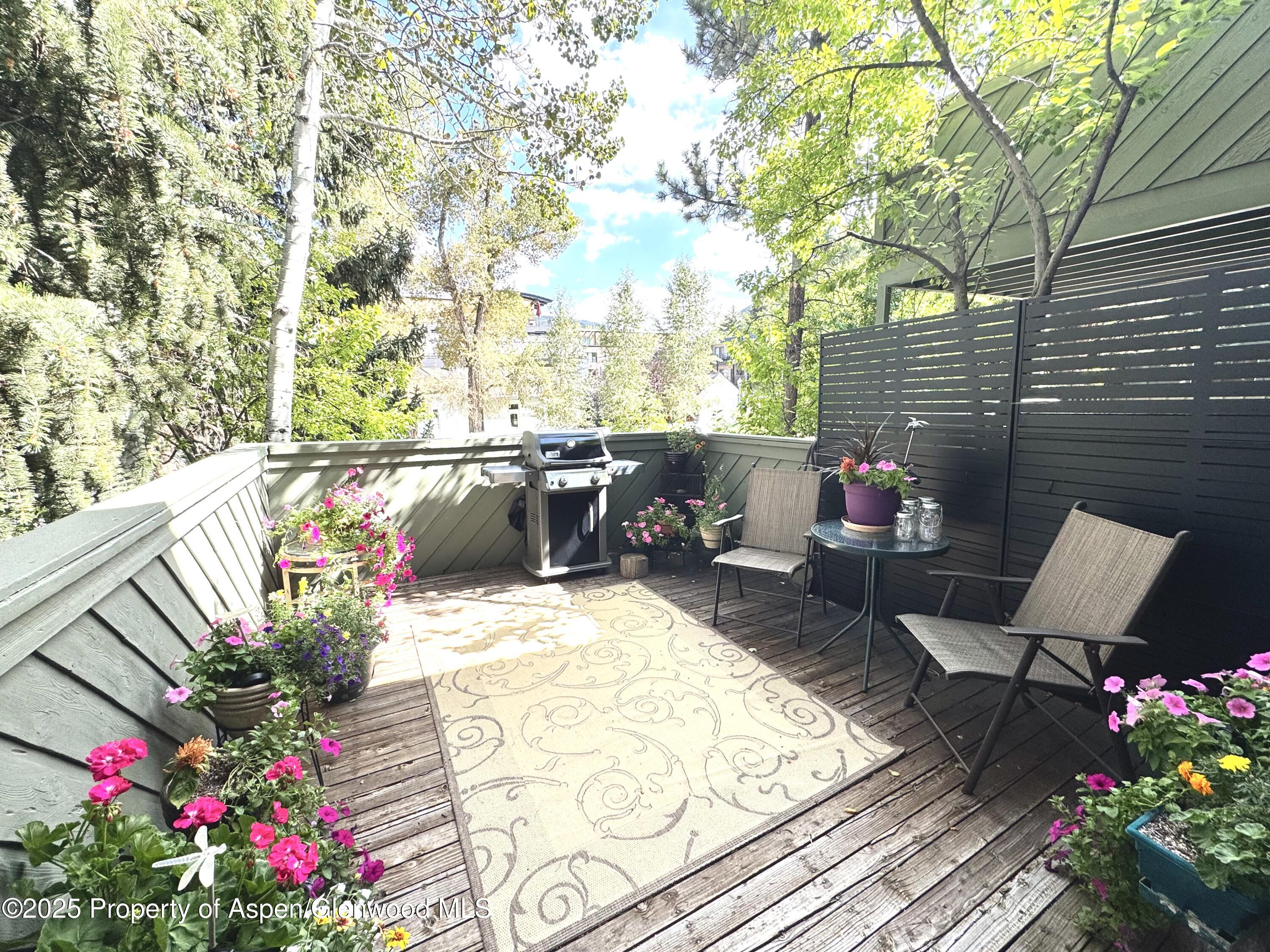 125 E Hyman Avenue 1A