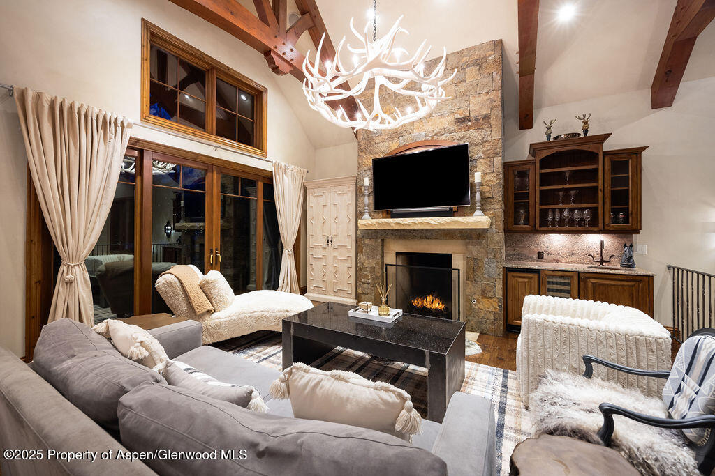 1395 Snowbunny Ln