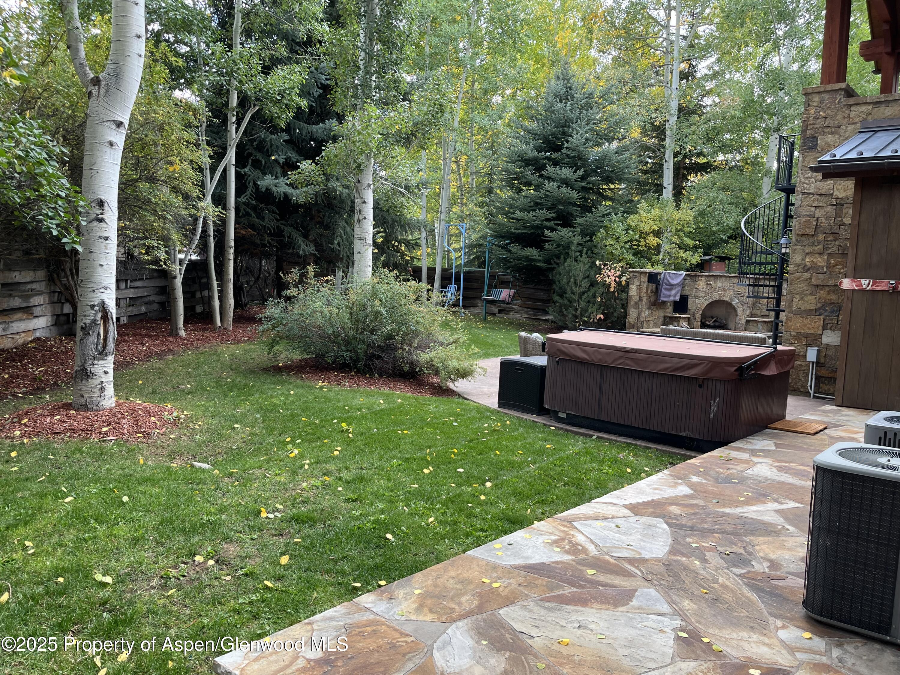 1395 Snowbunny Ln