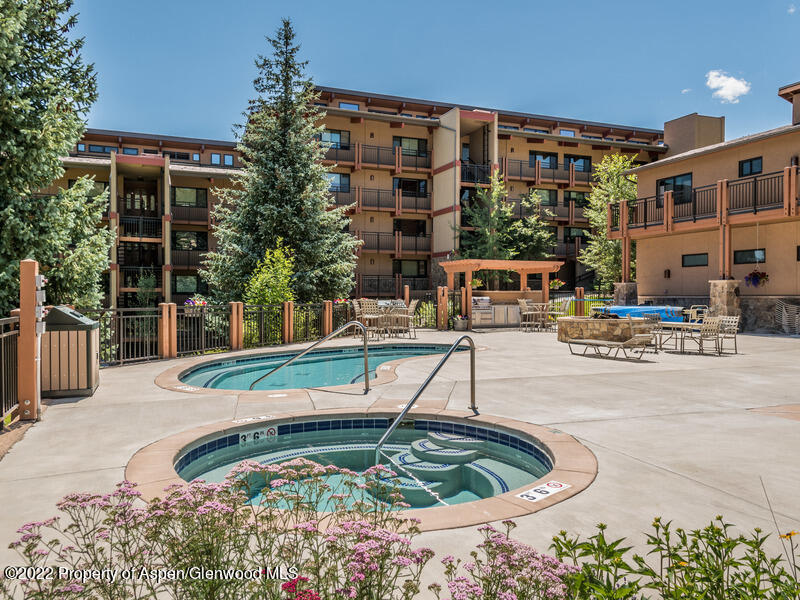 30 Anderson Lane 710