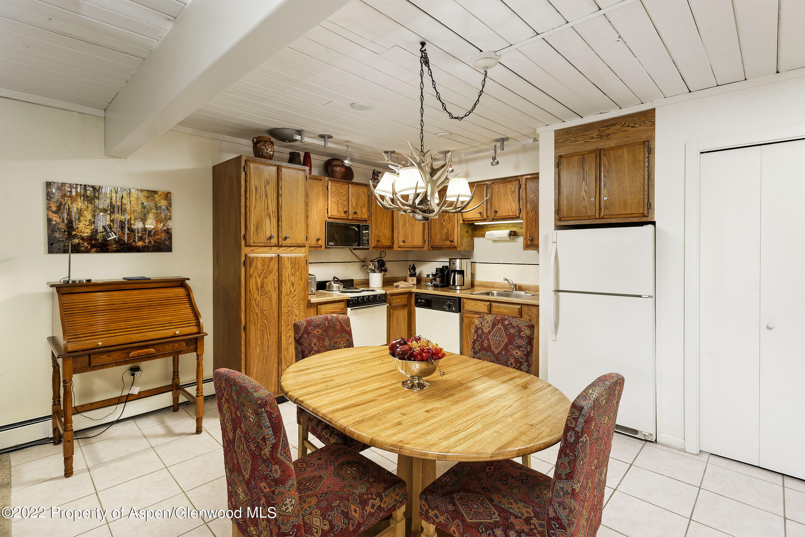 30 Anderson Lane 710