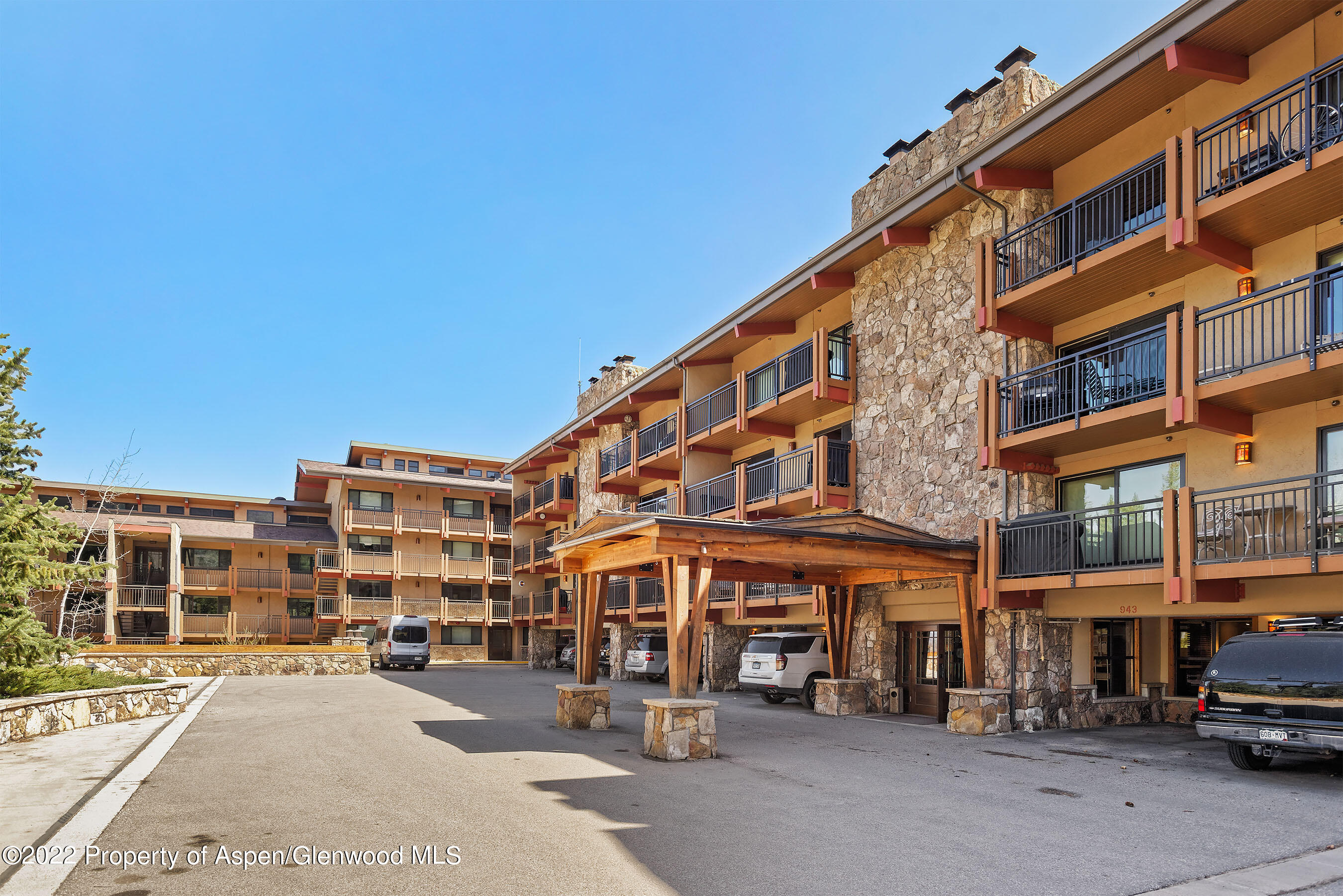 30 Anderson Lane 710