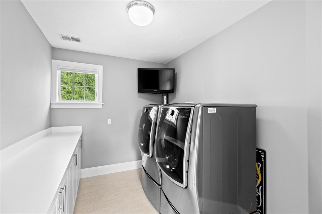 5 Summit Dr