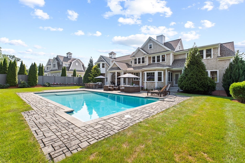5 Summit Dr