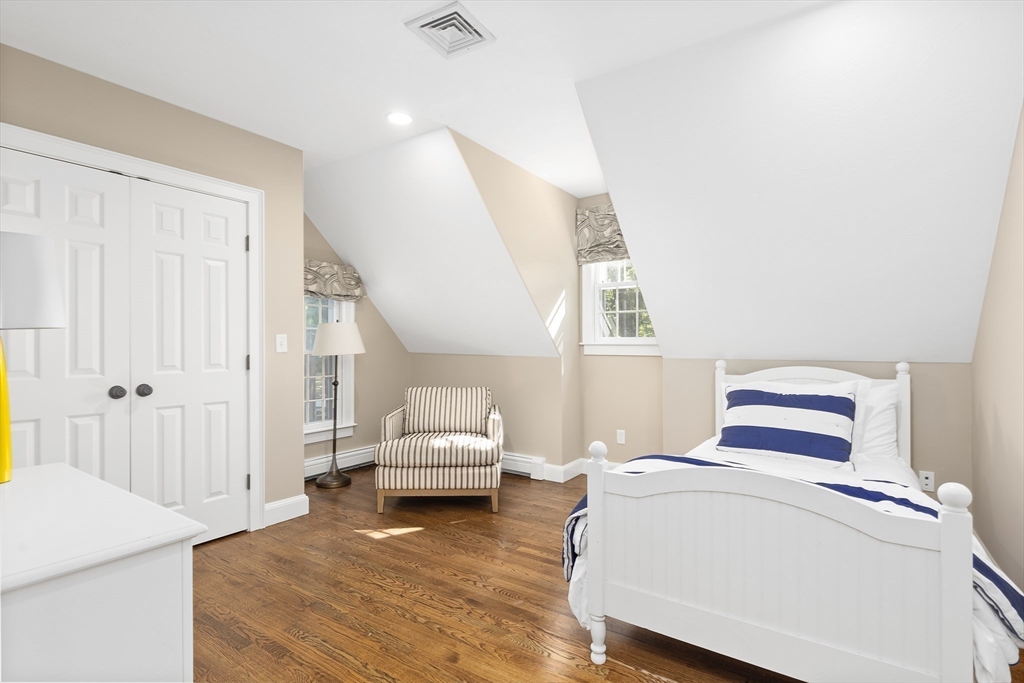 9 Olmsted Dr