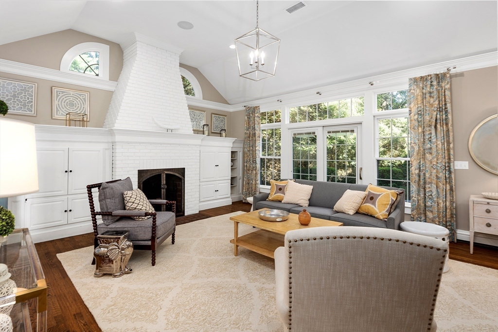 9 Olmsted Dr