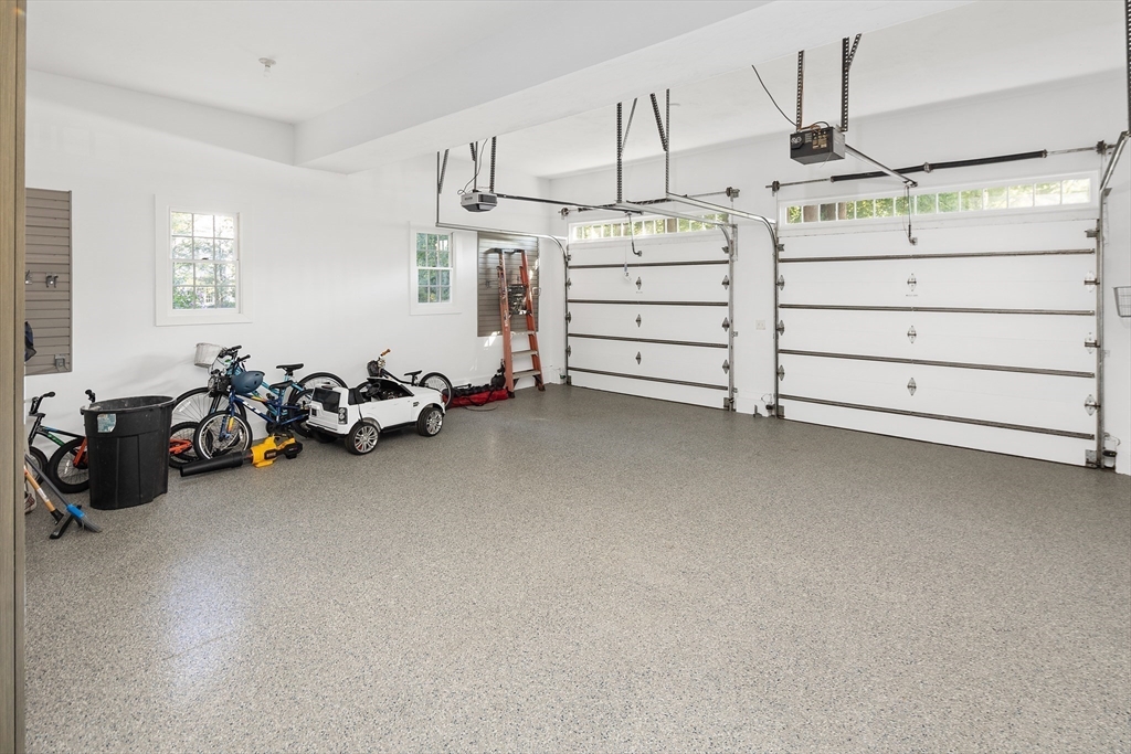 9 Olmsted Dr