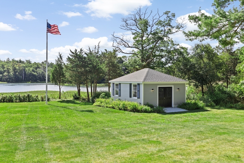30 Black Horse Ln
