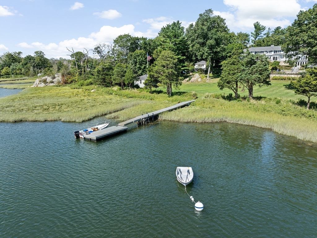 30 Black Horse Ln