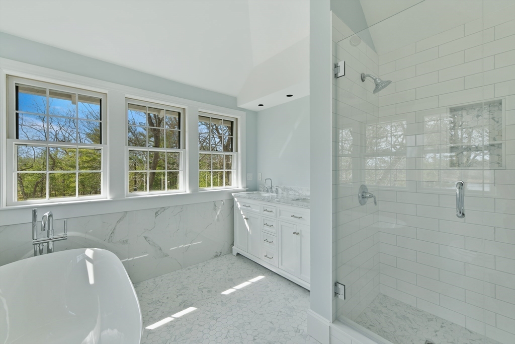 30 Black Horse Ln