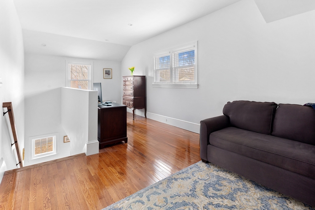82 Pine St