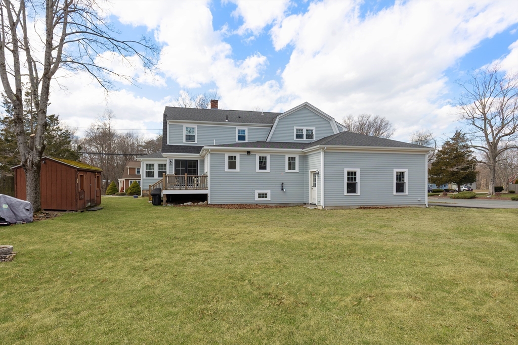 82 Pine St