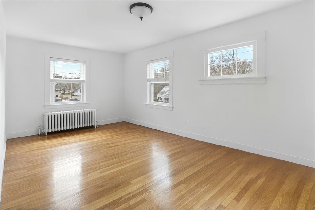 82 Pine St