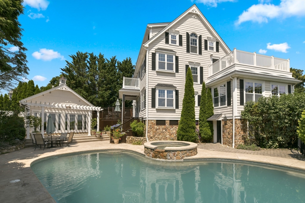 21 Beacon Rd