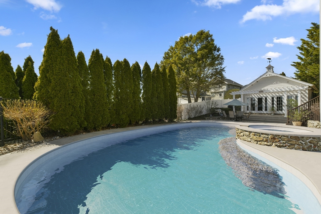 21 Beacon Rd