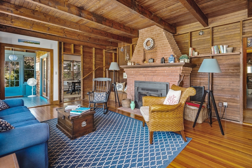43 Salt Marsh Ln