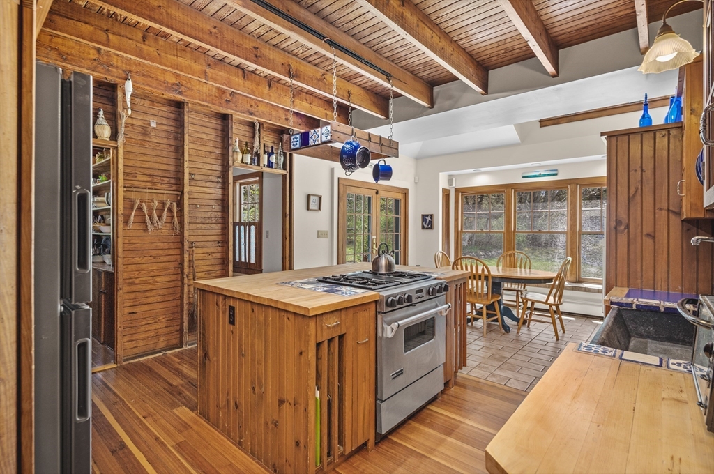 43 Salt Marsh Ln