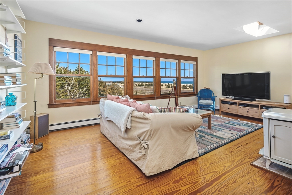 43 Salt Marsh Ln