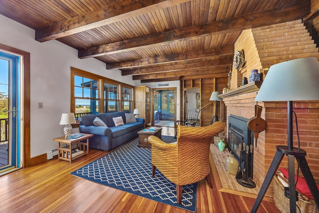 43 Salt Marsh Ln