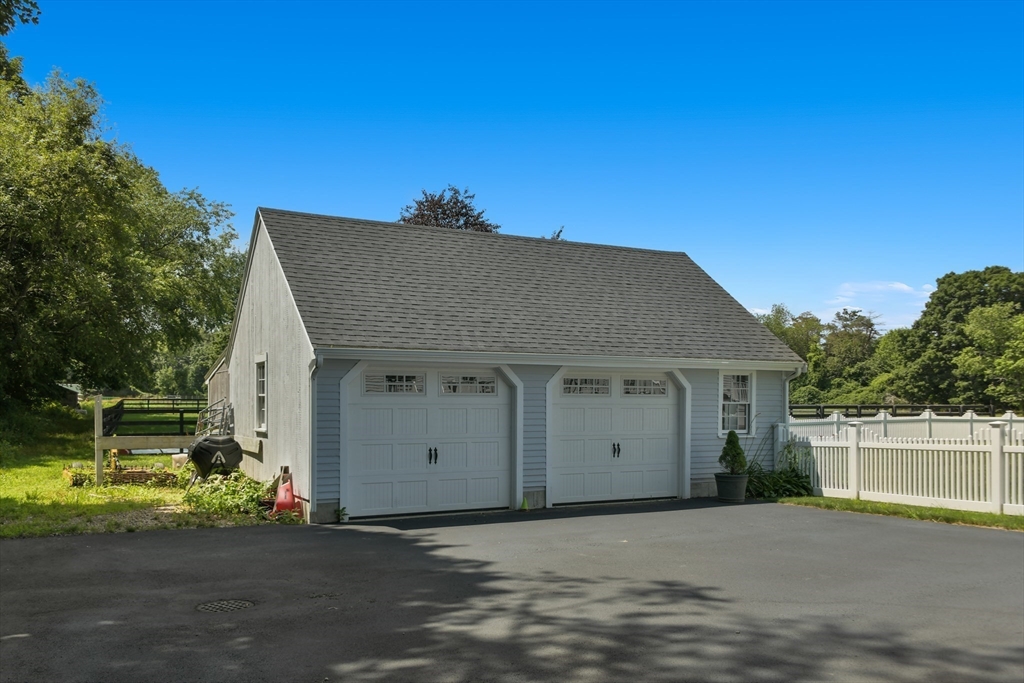 135 Free St