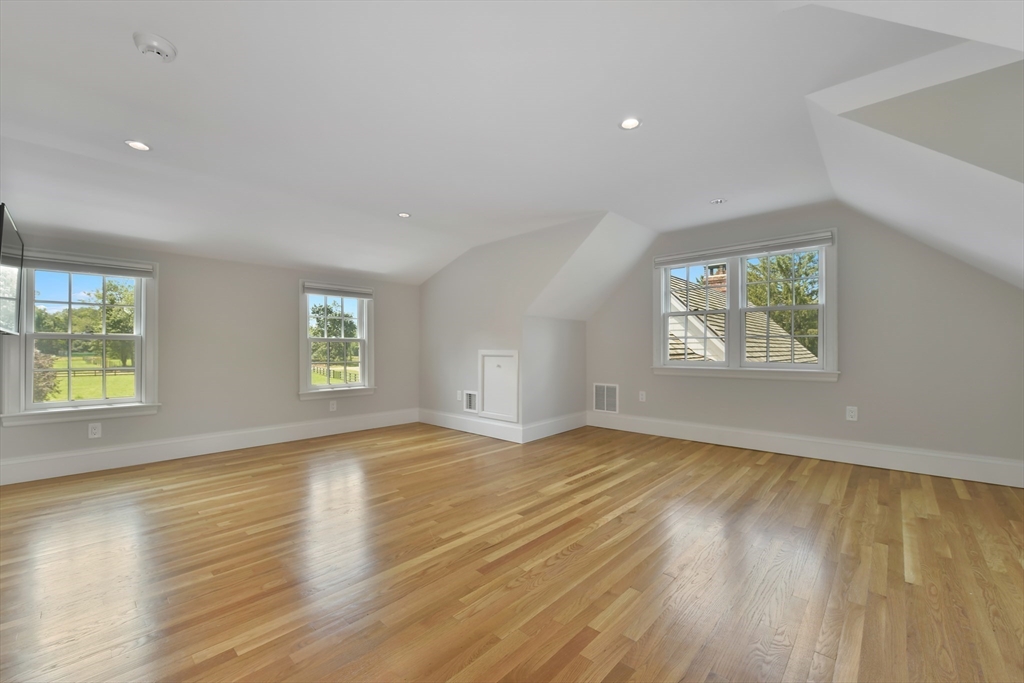 135 Free St