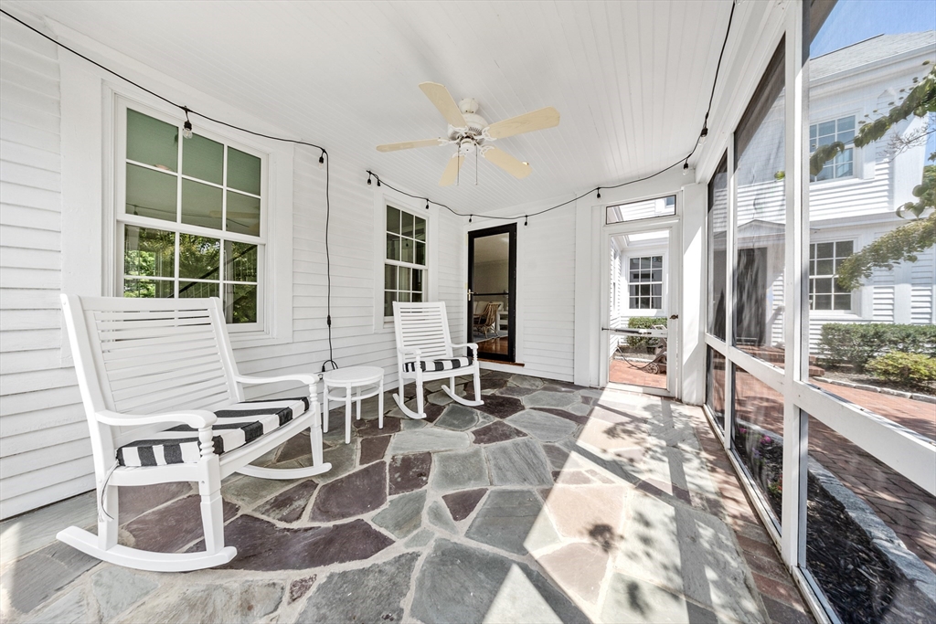270 S Main St
