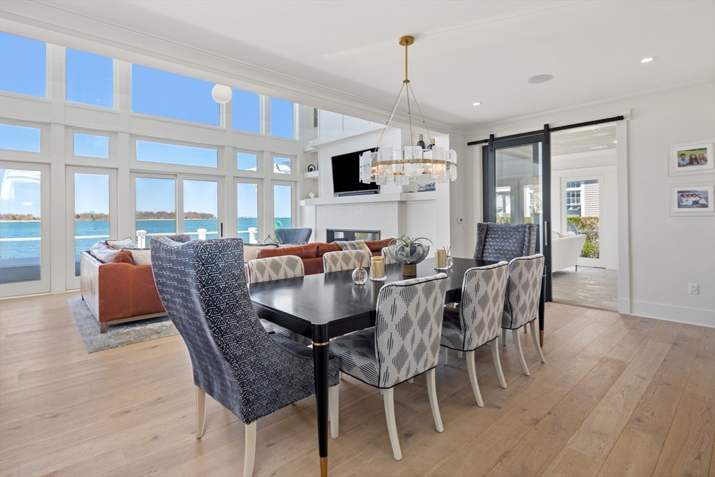 2 Beach Ln