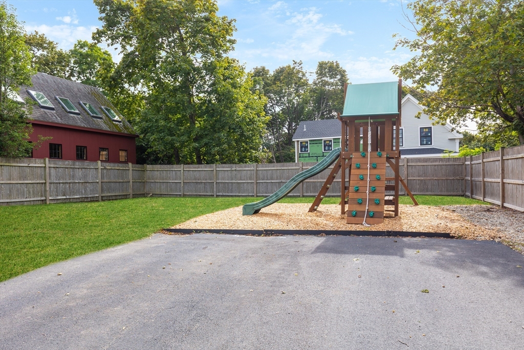 21 Hersey St