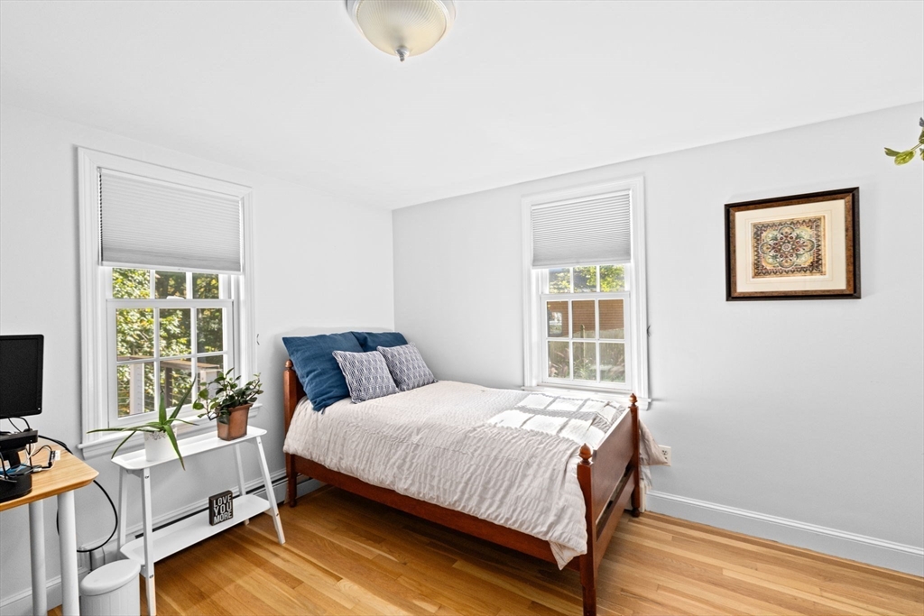 23 Mast Hill Rd