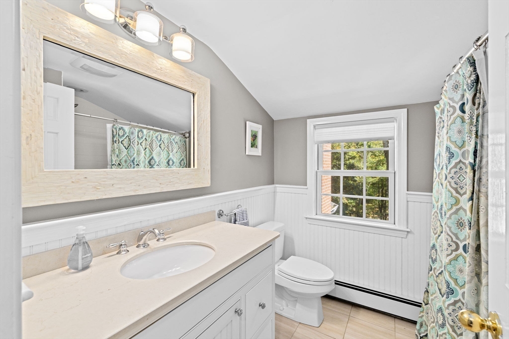 23 Mast Hill Rd