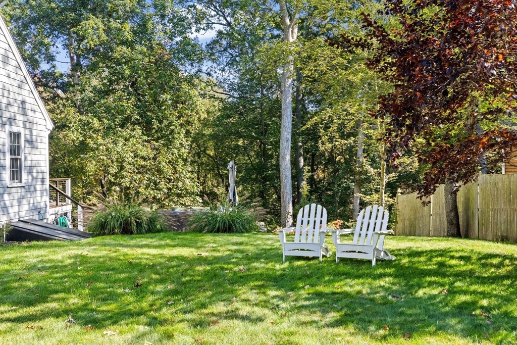 23 Mast Hill Rd