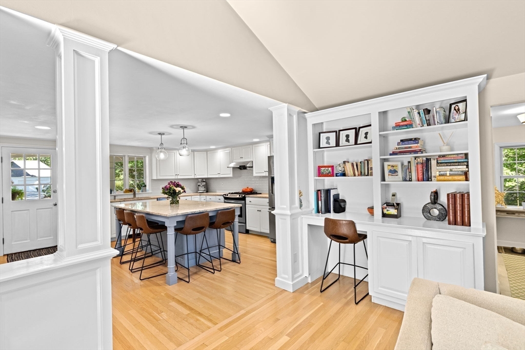23 Mast Hill Rd