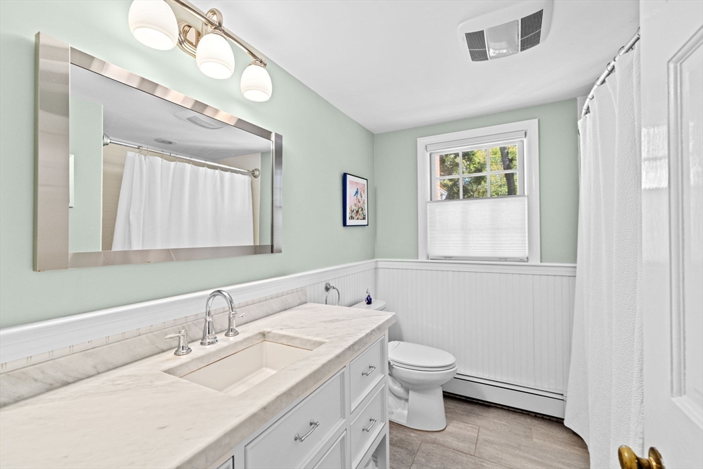 23 Mast Hill Rd