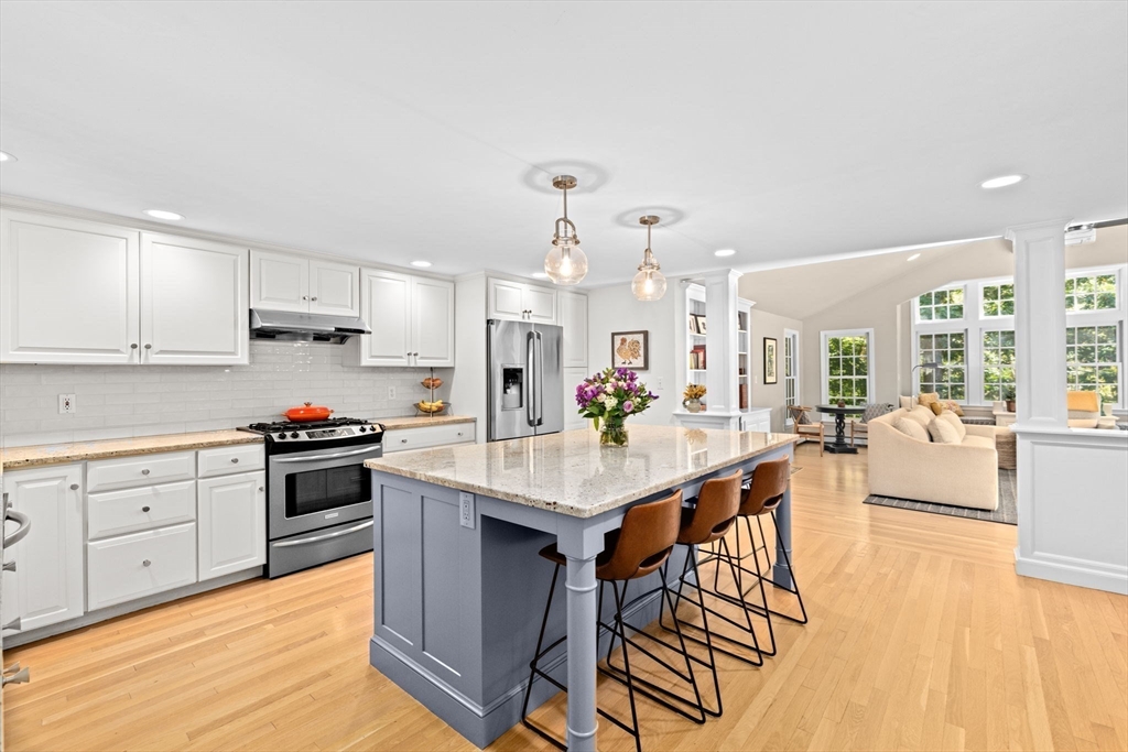 23 Mast Hill Rd