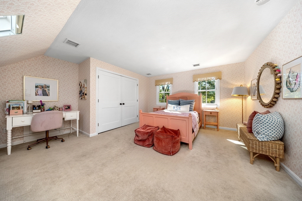 1088 Main St