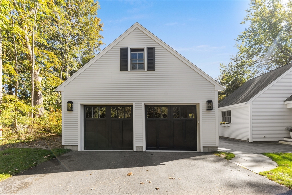 1088 Main St