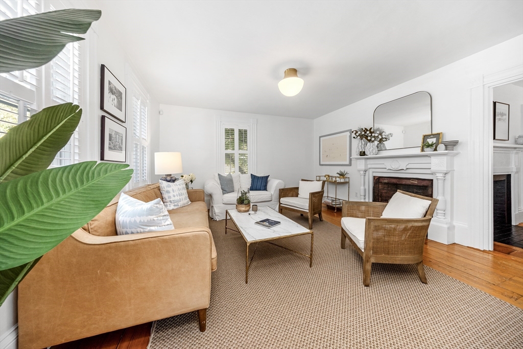 1088 Main St