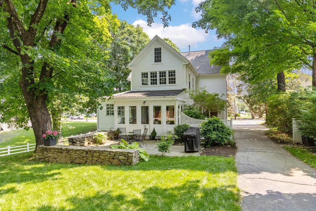 6 Leavitt St