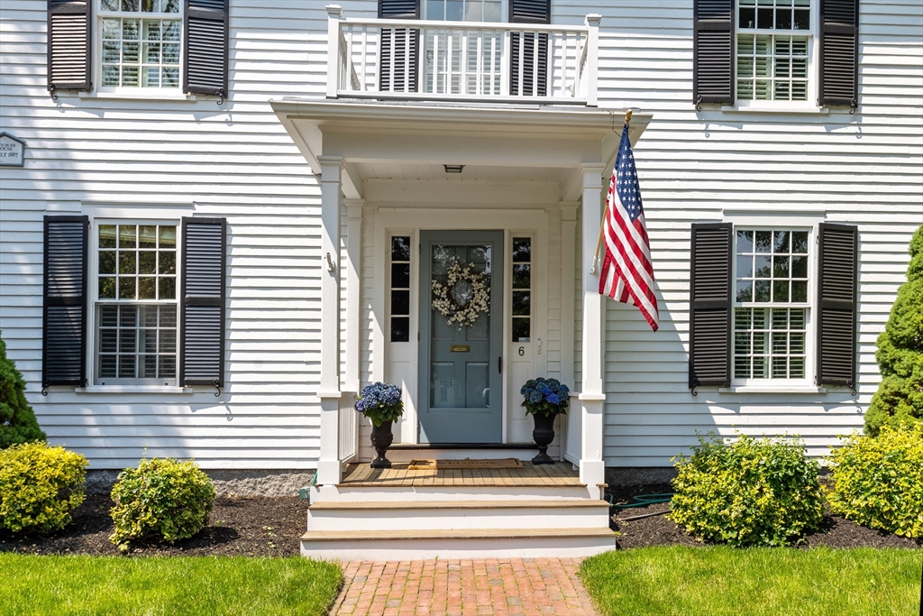 6 Leavitt St